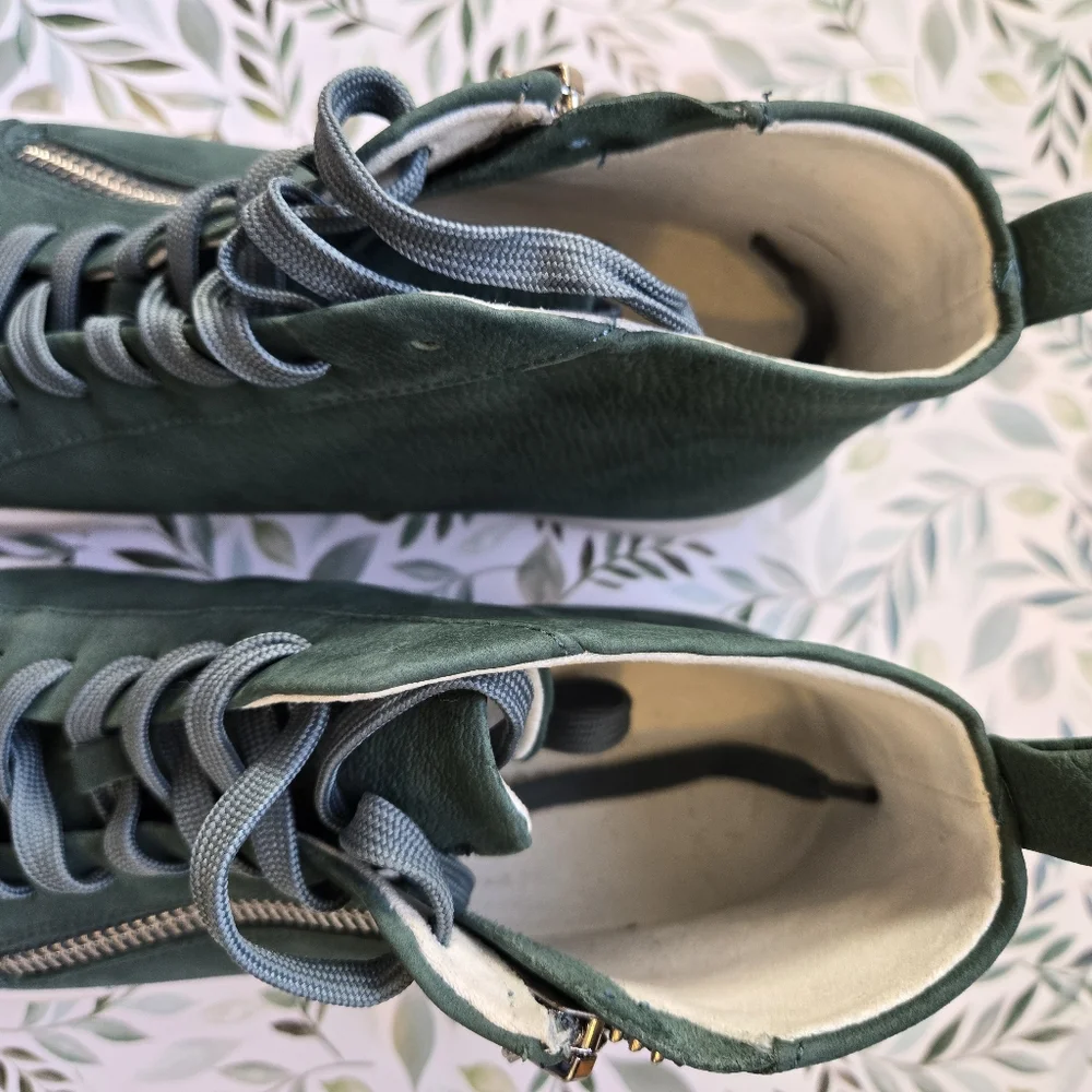 Kenneth Cole Tyler Zip Mid-Top Leather Sneakers - Size 7 - Picture 4 of 9